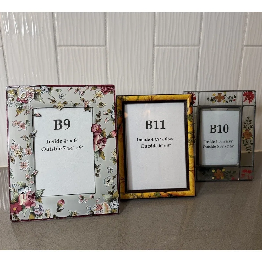 Lot of 3 Beautiful Glass & Wood Floral Design Picture Frame Pressed Flowers GUC